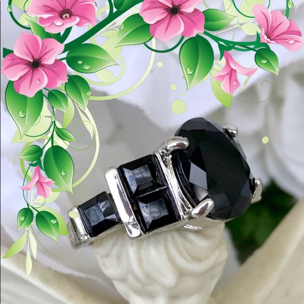 🌺🌴🌺 BLACK SAPPHIRE RING 🌺🌴🌺 - Picture 2 of 2